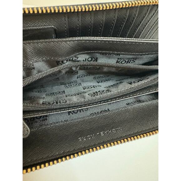 Michael Kors Jet Set Large Wallet Wristlet Signature Black and Gray EUC - Picture 9 of 14